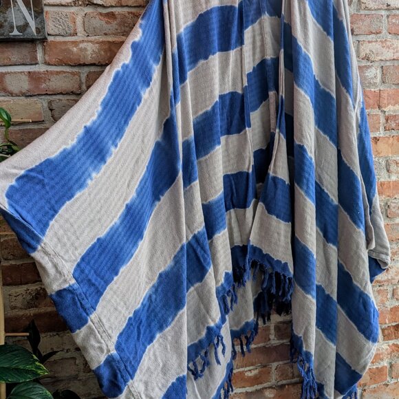 Beach Poncho - Picture 1 of 5